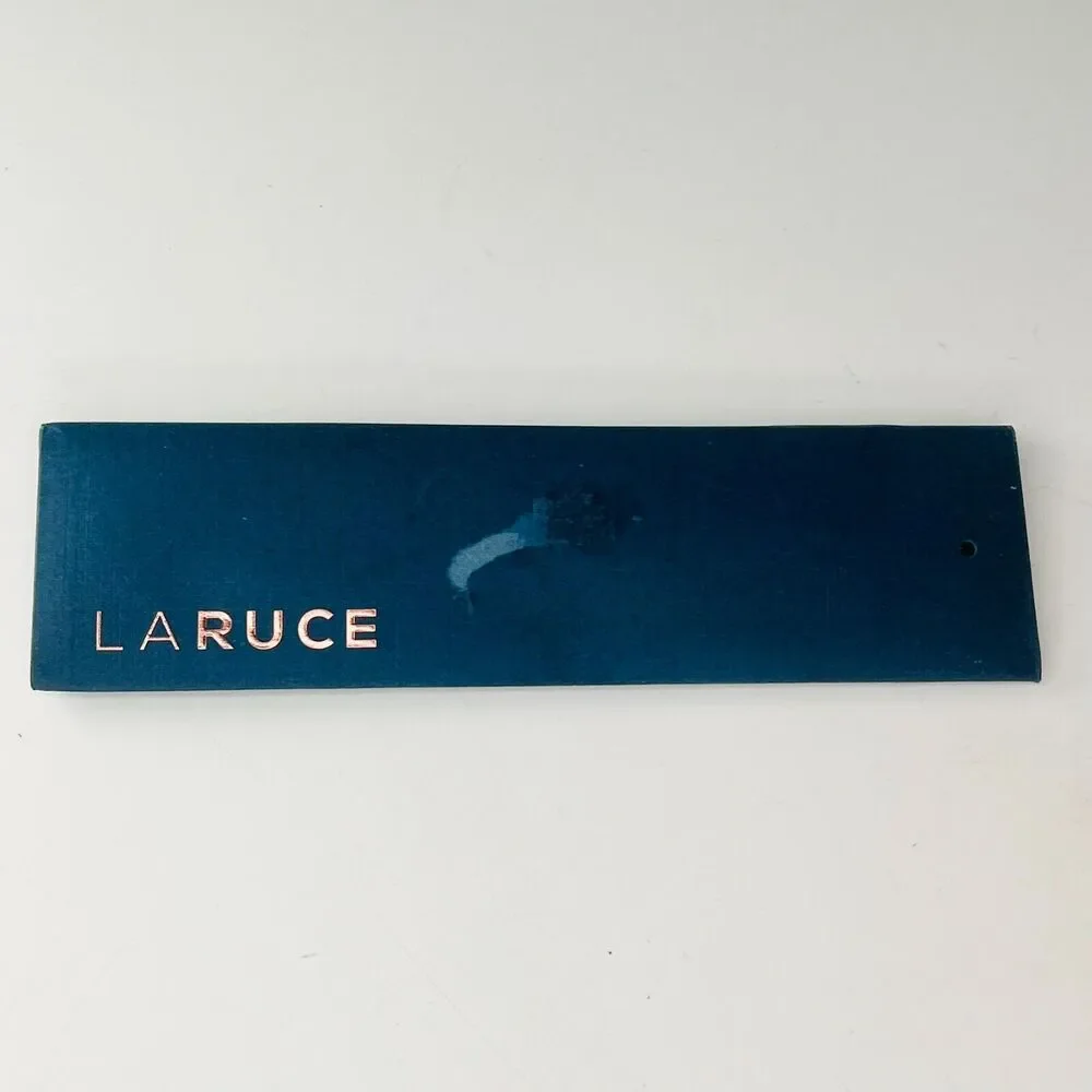 Laruce concealer eyeshadow